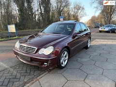 Mercedes-Benz 200-serie - Avantgarde 200 K op Nederlands kenteken