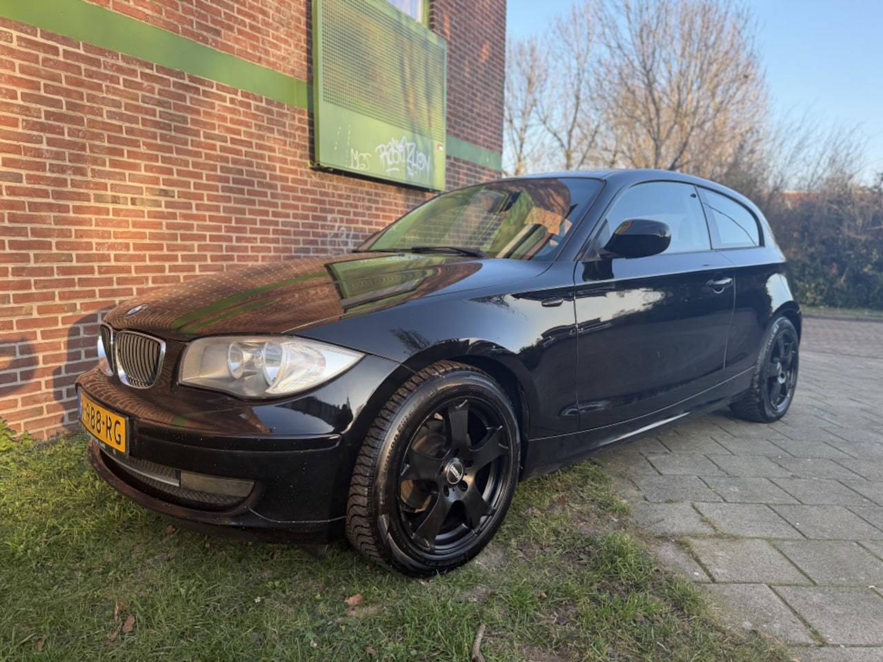 BMW 1-serie - 116i*2010*Airco|Apk|Cruise|Lmv - AutoWereld.nl
