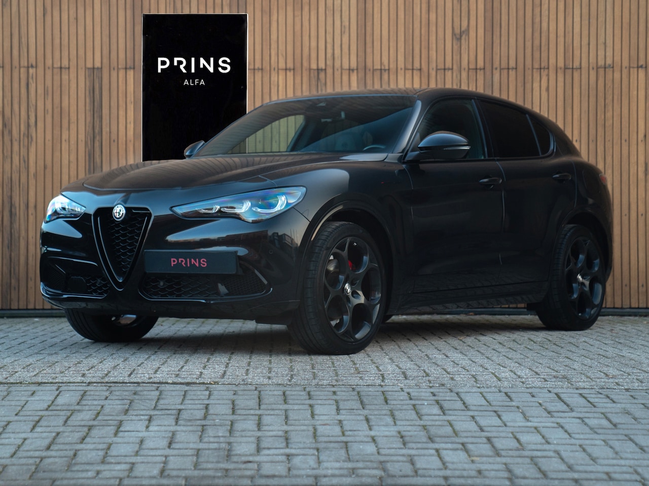 Alfa Romeo Stelvio - 2.0T GME AWD Competizione 280pk | Pano-dak | 21 inch | Harman/Kardon | LED-Matrix loods - AutoWereld.nl