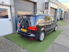 Volkswagen Touran - 1.4 TSI Highline 2012 Xenon Navi Cruise