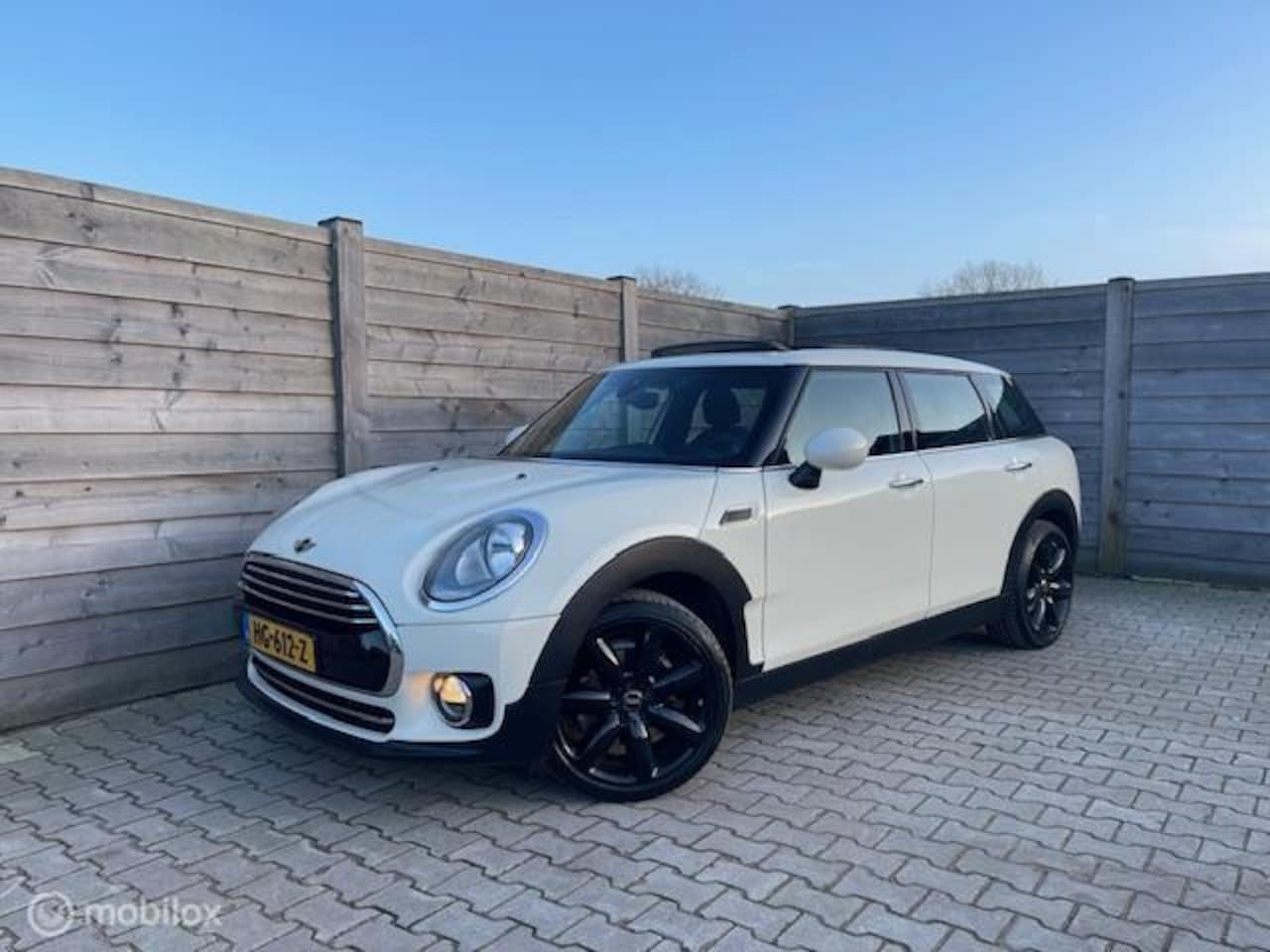 MINI Clubman - 1.5 Pepper Panoramadak-Navi-PDC - AutoWereld.nl