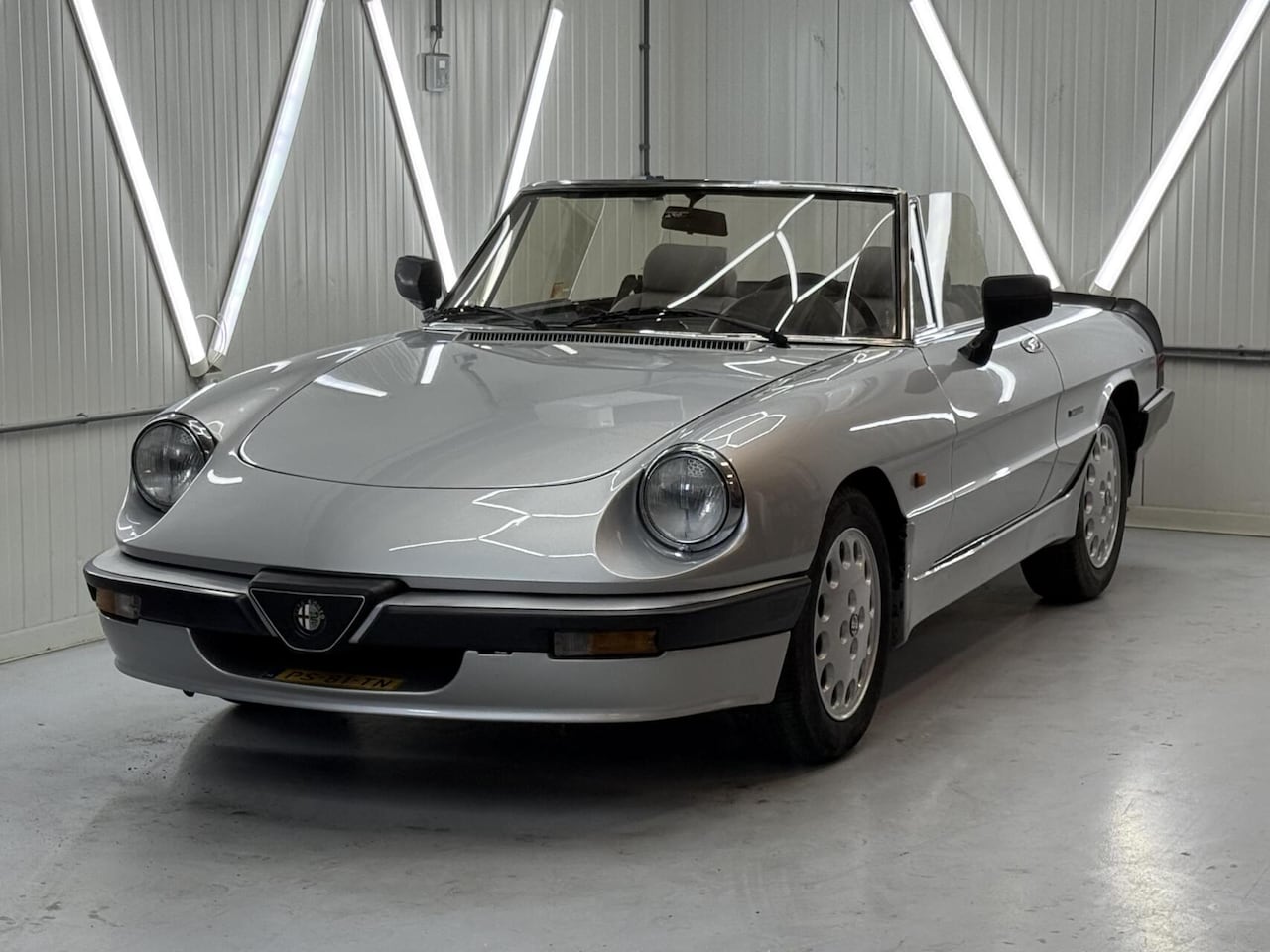 Alfa Romeo Spider - 2.0 QV | ORI NL | PININFARINA | QUADRIFOGLIO VERDE - AutoWereld.nl
