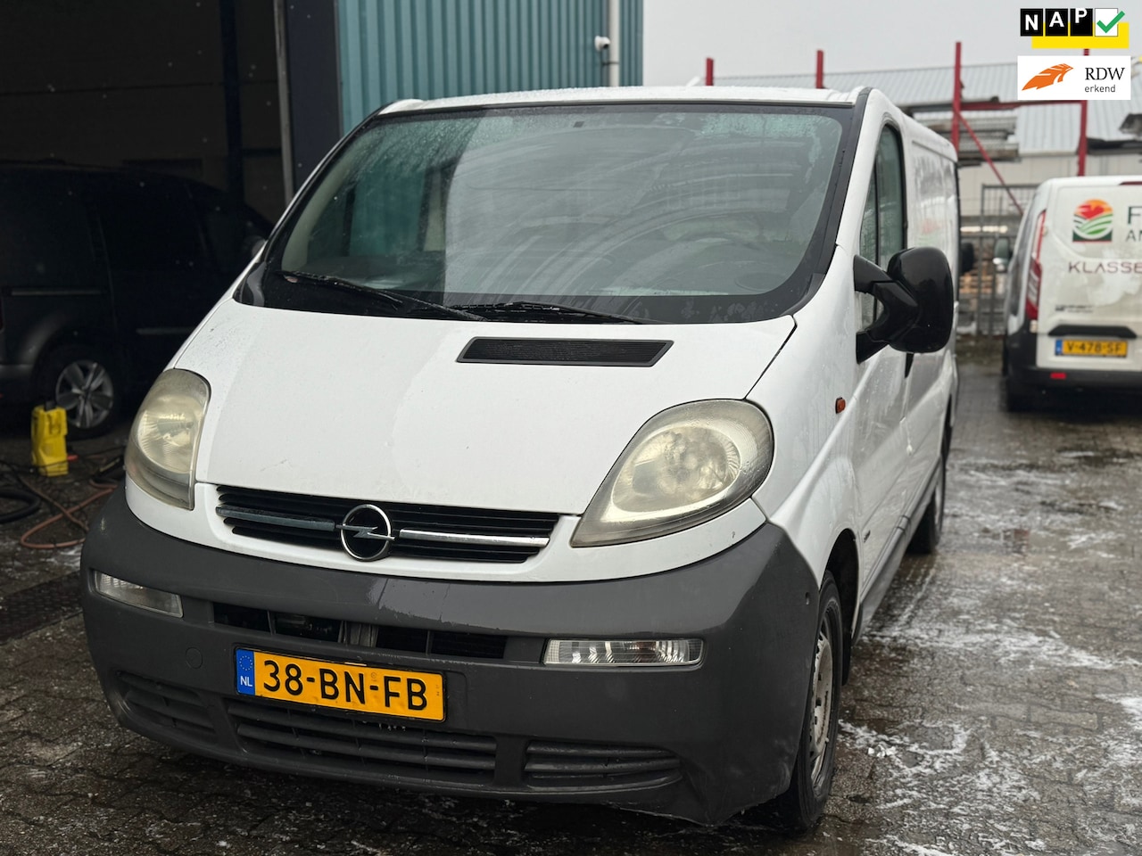 Opel Vivaro - 1.9 DTI L1 H1 2900 kg 1.9 DTI L1H1 2900 kg l1H1 2004 - AutoWereld.nl