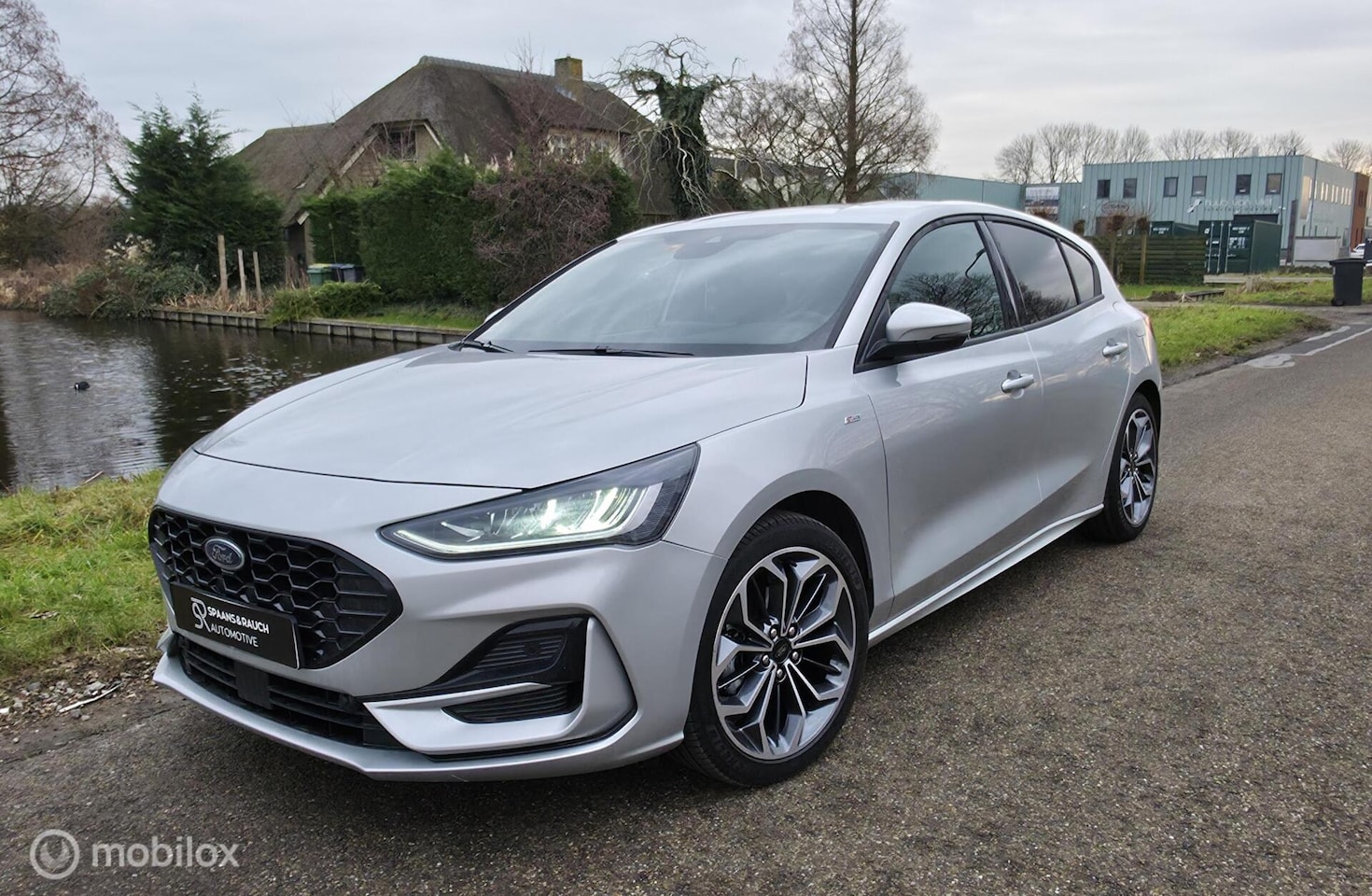 Ford Focus - 1.0 EcoBoost Hybrid ST Line / Trekh / Navi / luxe - AutoWereld.nl
