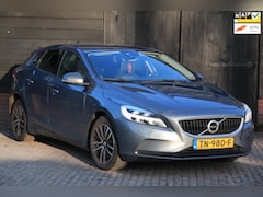 Volvo V40 - 1.5 T2 Edition+ Navigatie/Parkeersensor/Stoelverwarming/Led/Apk 01-2027