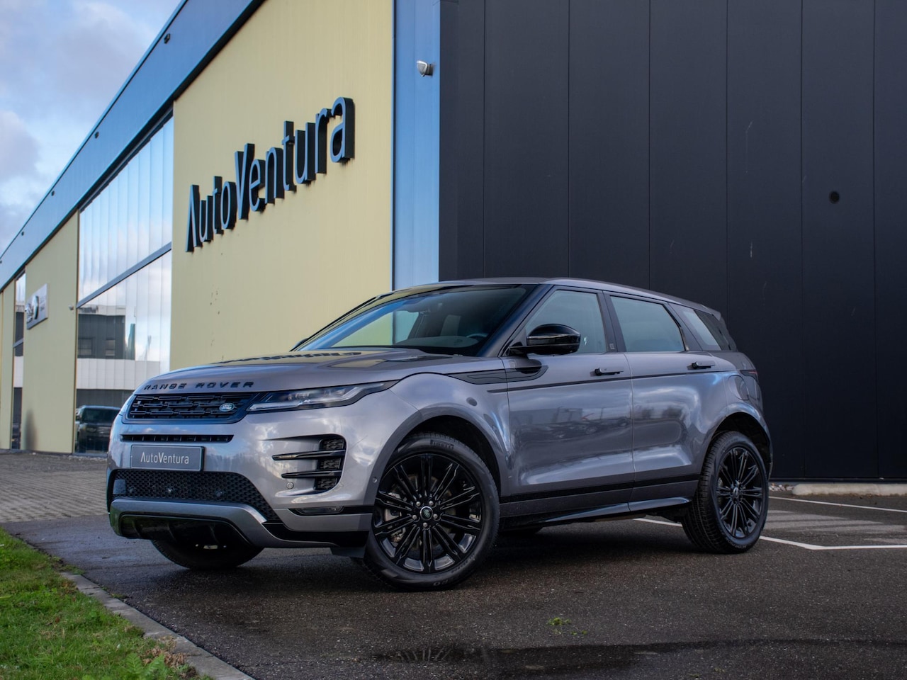 Land Rover Range Rover Evoque - 1.5 P270e PHEV AWD Dynamic SE Facelift l Black Pack l Panorama dak l Adapt. Cruise l 360 C - AutoWereld.nl