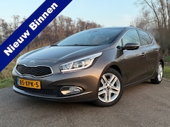 Kia Cee'd - 1.6 GDI Super Pack / Perfect Onderhouden / NL Auto + NAP / LM Velgen / Navigatie / Climate