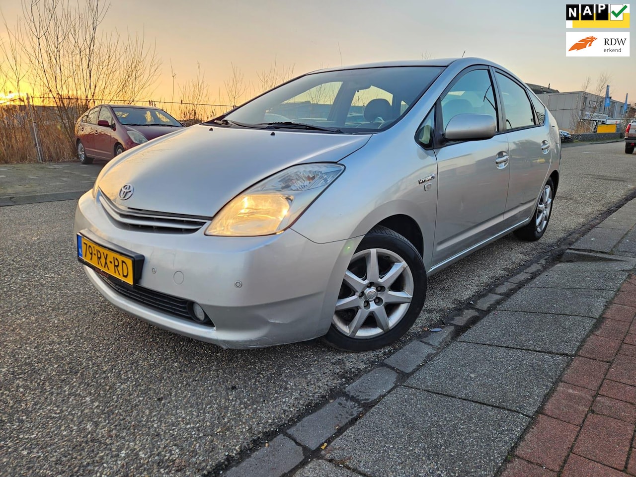 Toyota Prius - 1.5 VVT-i 1.5 VVT-i - AutoWereld.nl