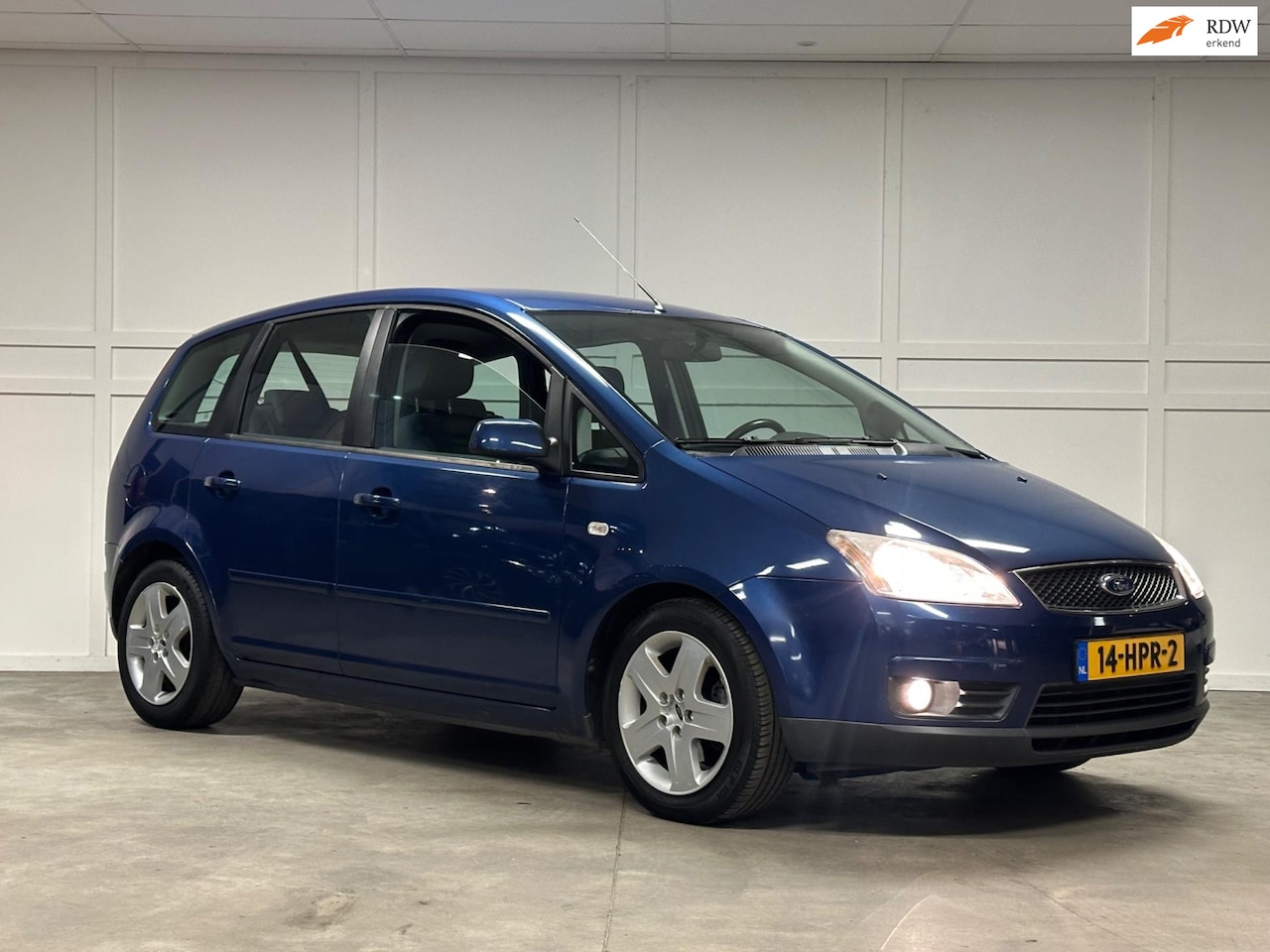 Ford Focus C-Max - 1.8-16V Futura / Automaat / Airco / Cruise - AutoWereld.nl
