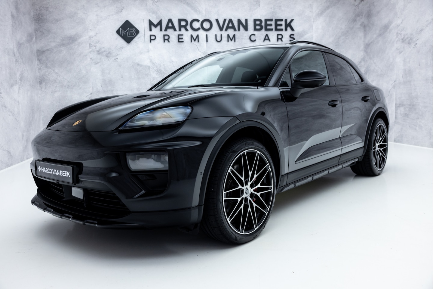 Porsche Macan - 4 S 100 kWh | Pano | Offroad Design | 22" | Bose - AutoWereld.nl