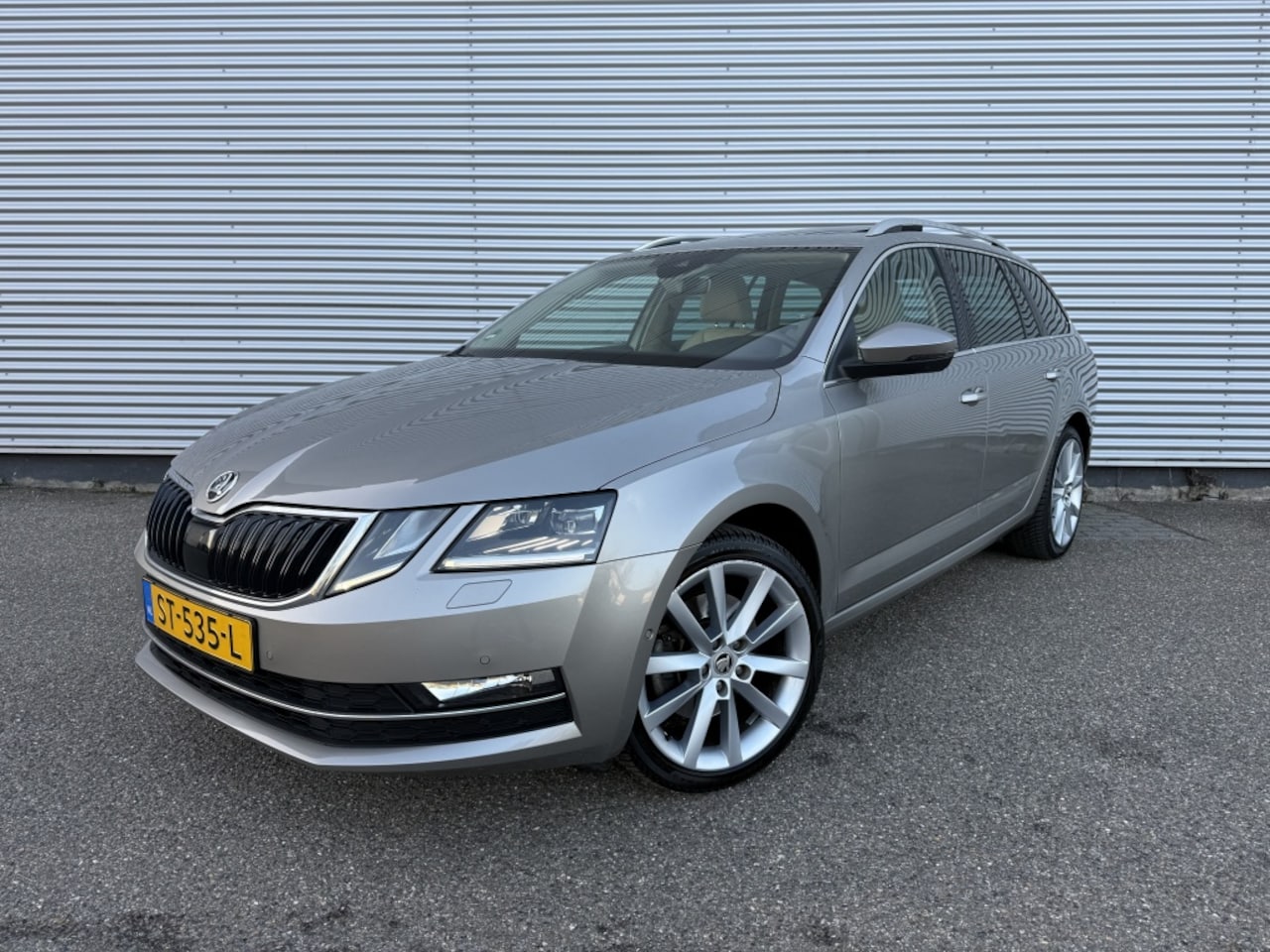 Skoda Octavia Combi - 1.8 TSI Grt Sty. Bns NAP Pano Canton Camera Leer Memory ACC Carp - AutoWereld.nl