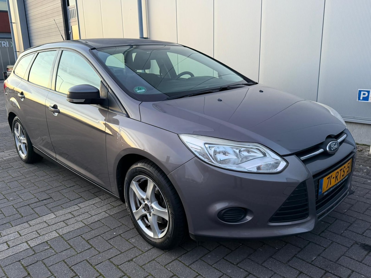 Ford Focus Wagon - 1.6 TI-VCT Trend 1.6 TI-VCT Trend - AutoWereld.nl