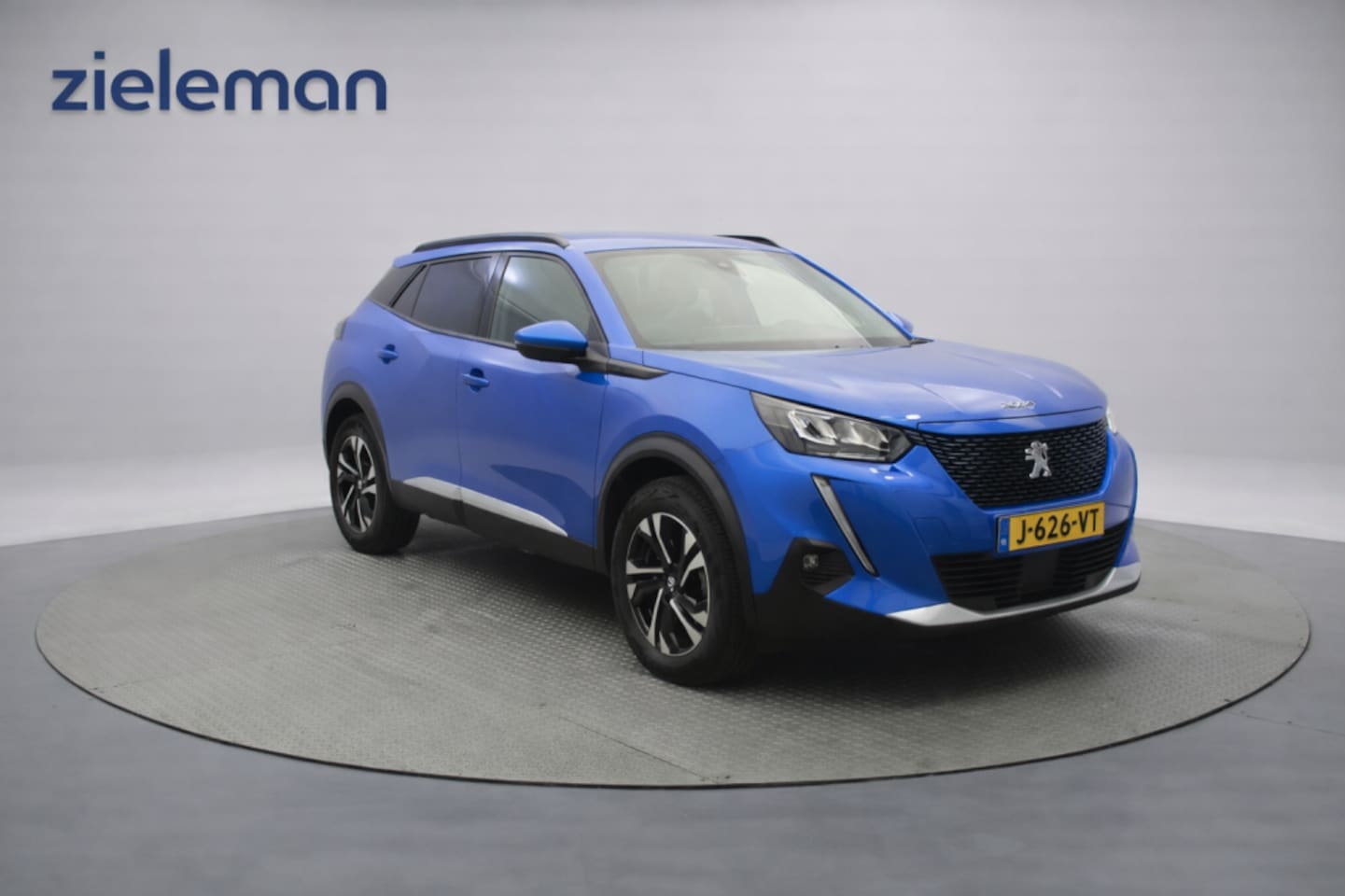 Peugeot e-2008 - Allure 50 kWh - Digital Cockpit, Carplay, Half Leer, Camera - AutoWereld.nl