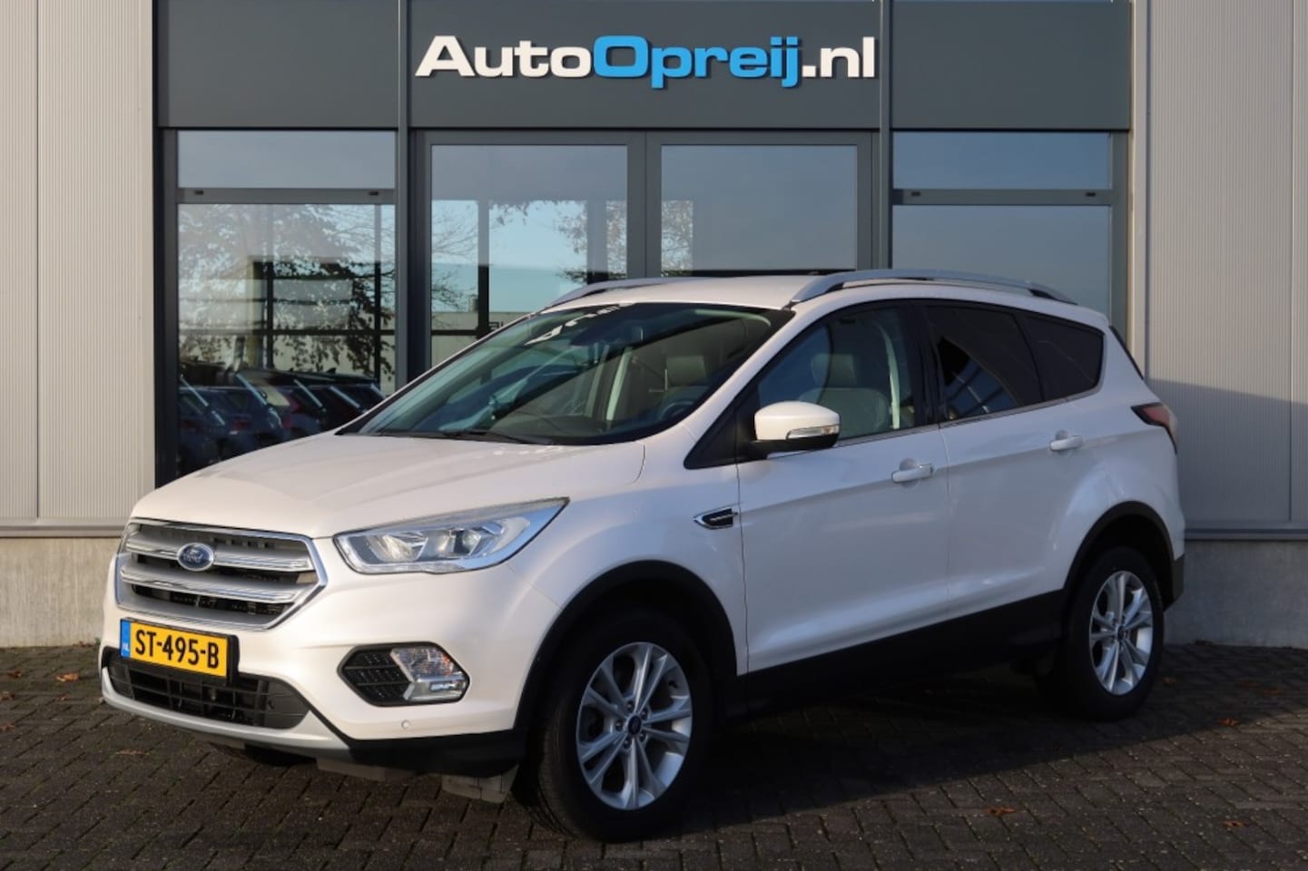 Ford Kuga - 1.5 Ecoboost Titanium 150pk Clima, NAVI, Camera - AutoWereld.nl