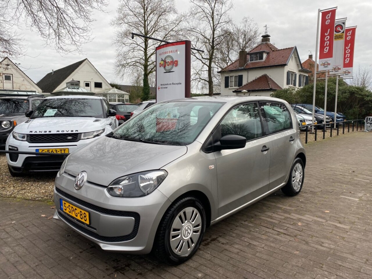 Volkswagen Up! - 1.0 TAKE UP! BLUEMOTION / AIRCO / RADIO-CD-AUX / METALLIC / ABS - AutoWereld.nl