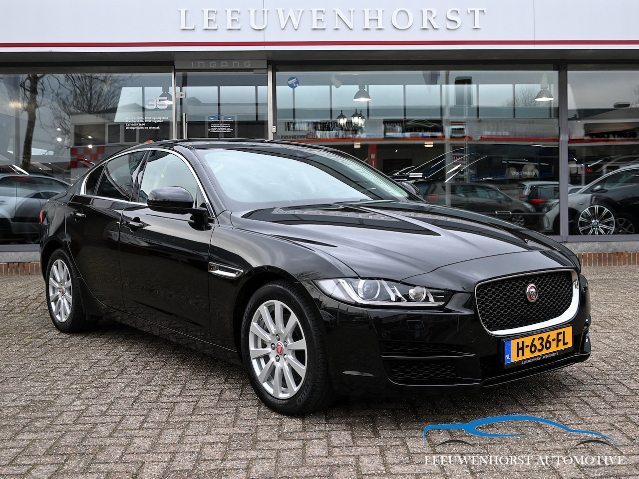 Jaguar XE - 2.0t Portfolio 2.0t Portfolio, navi, Apple Carplay, camera, leer, Xenon, 2xPDC, dealeronderhouden - AutoWereld.nl