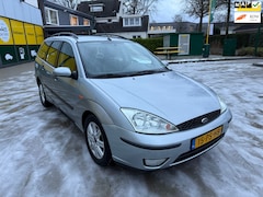 Ford Focus Wagon - 1.6-16V Futura NWE APK* AUTOMAAT/INVALIDE-AANGEPAST