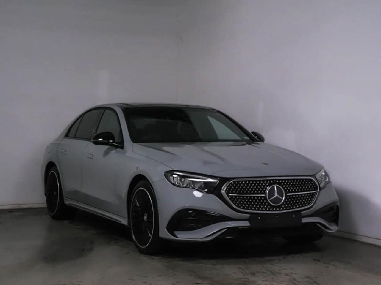 Mercedes-Benz E-klasse - 300 e AMG Line 300 e AMG Line - AutoWereld.nl