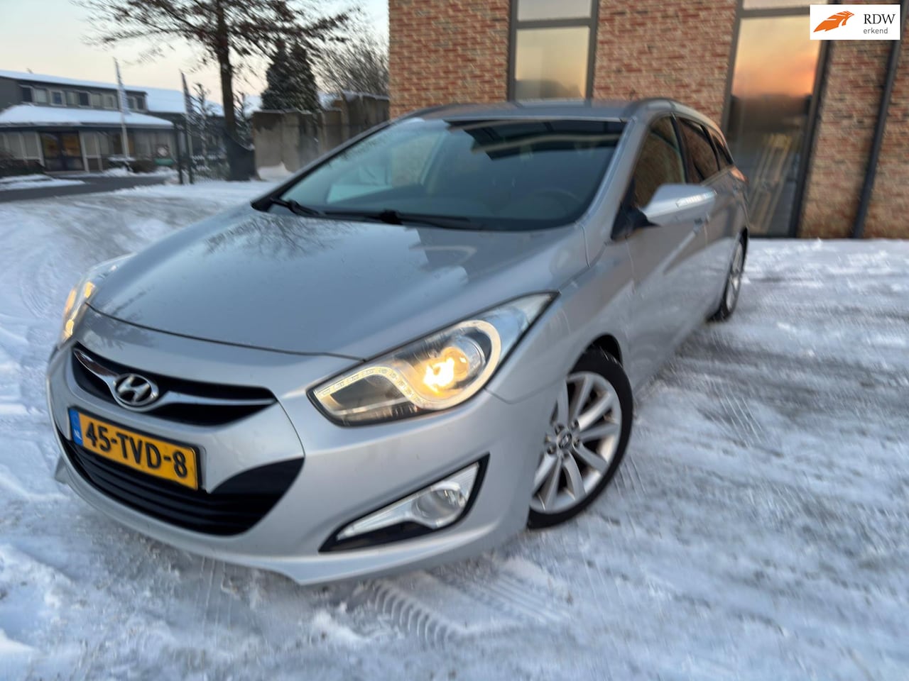 Hyundai i40 Wagon - 2.0 GDI i-Vision 2.0 GDI i-Vision - AutoWereld.nl