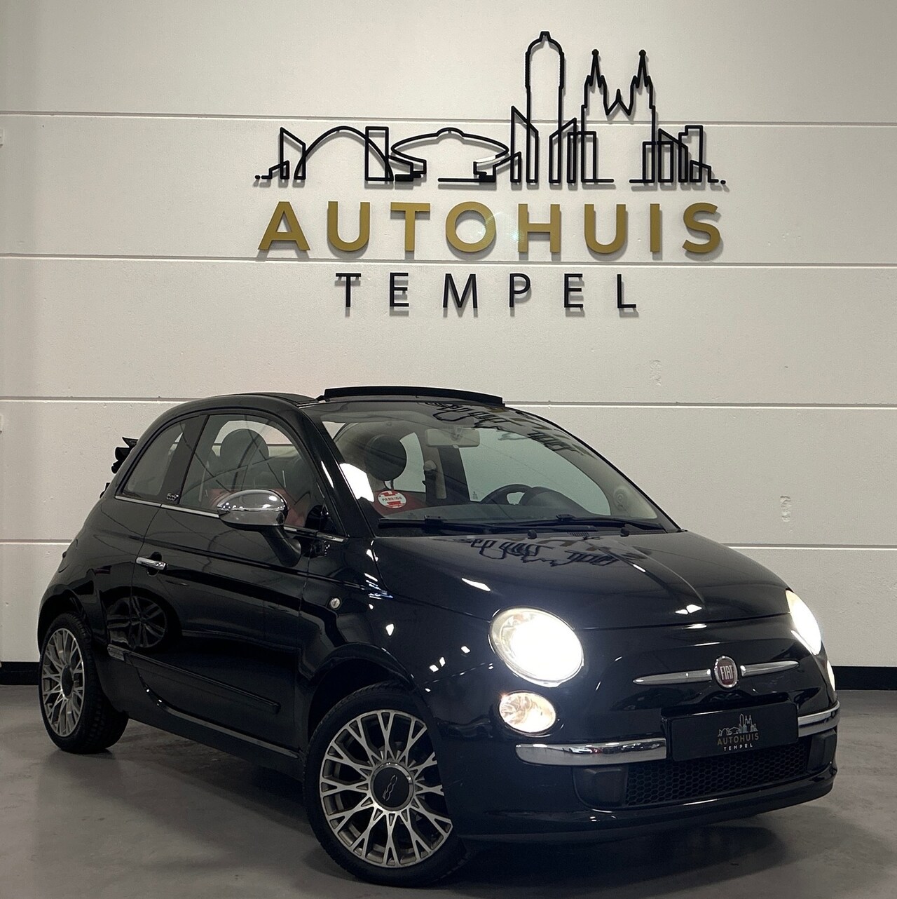 Fiat 500 C - 1.2 Lounge Automaat Cabrio Airco Leder Parkeersensoren 16Inch Bluetooth - AutoWereld.nl