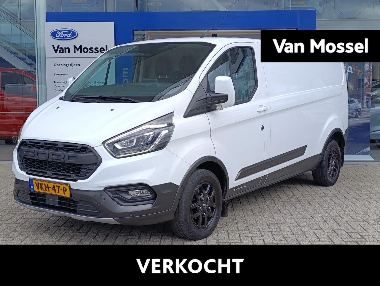 Ford Transit Custom - 300 2.0 TDCI L2H1 Trail | Trekhaak | Houten vloer + lat om lat | Stoel/voorruitverwarming - AutoWereld.nl