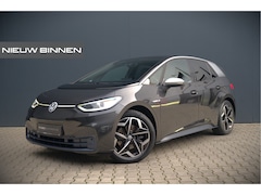 Volkswagen ID.3 - First Plus 58 kWh | Stoelverwarming | Stuurverwarming | Camera | Adaptive Cruise Control |