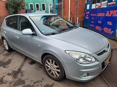 Hyundai i30 - 2.0i Style