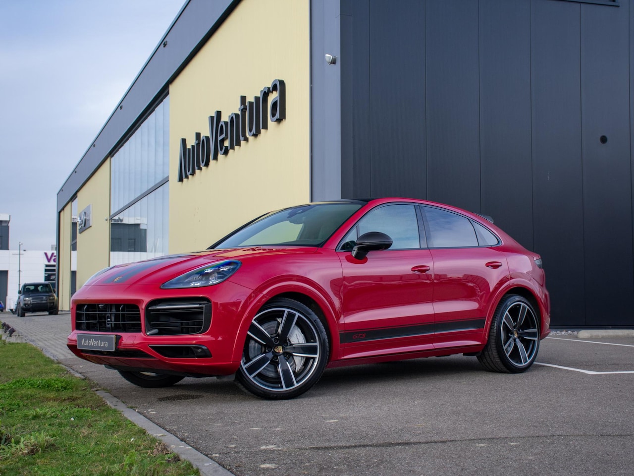 Porsche Cayenne Coupé - 4.0 GTS | Adapt. stoelen | Head-up | Chrono | 360 Camera | Meesturende achter-as | GTS - AutoWereld.nl
