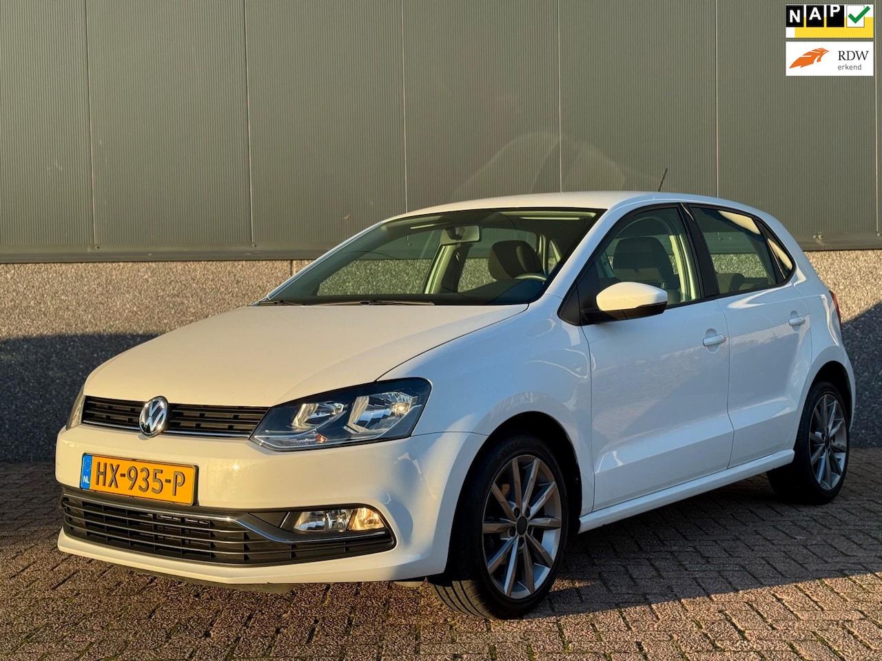 Volkswagen Polo - 1.2 TSI Comfortline Navi/17”/Cruise - AutoWereld.nl