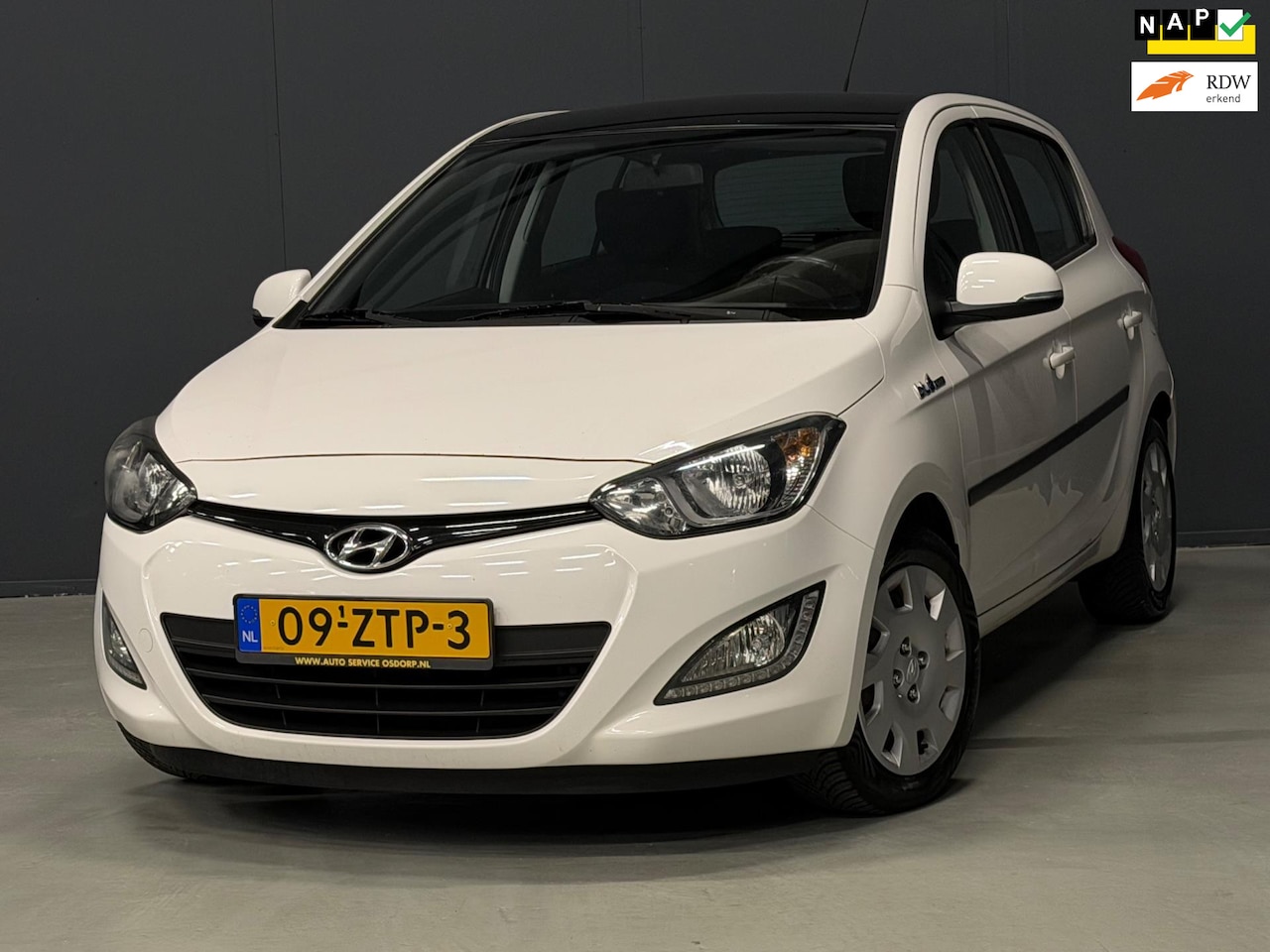 Hyundai i20 - 1.2i i-Motion 5-DEURS AIRCO/AUX/ISOFIX | KEURIGE AUTO ! - AutoWereld.nl