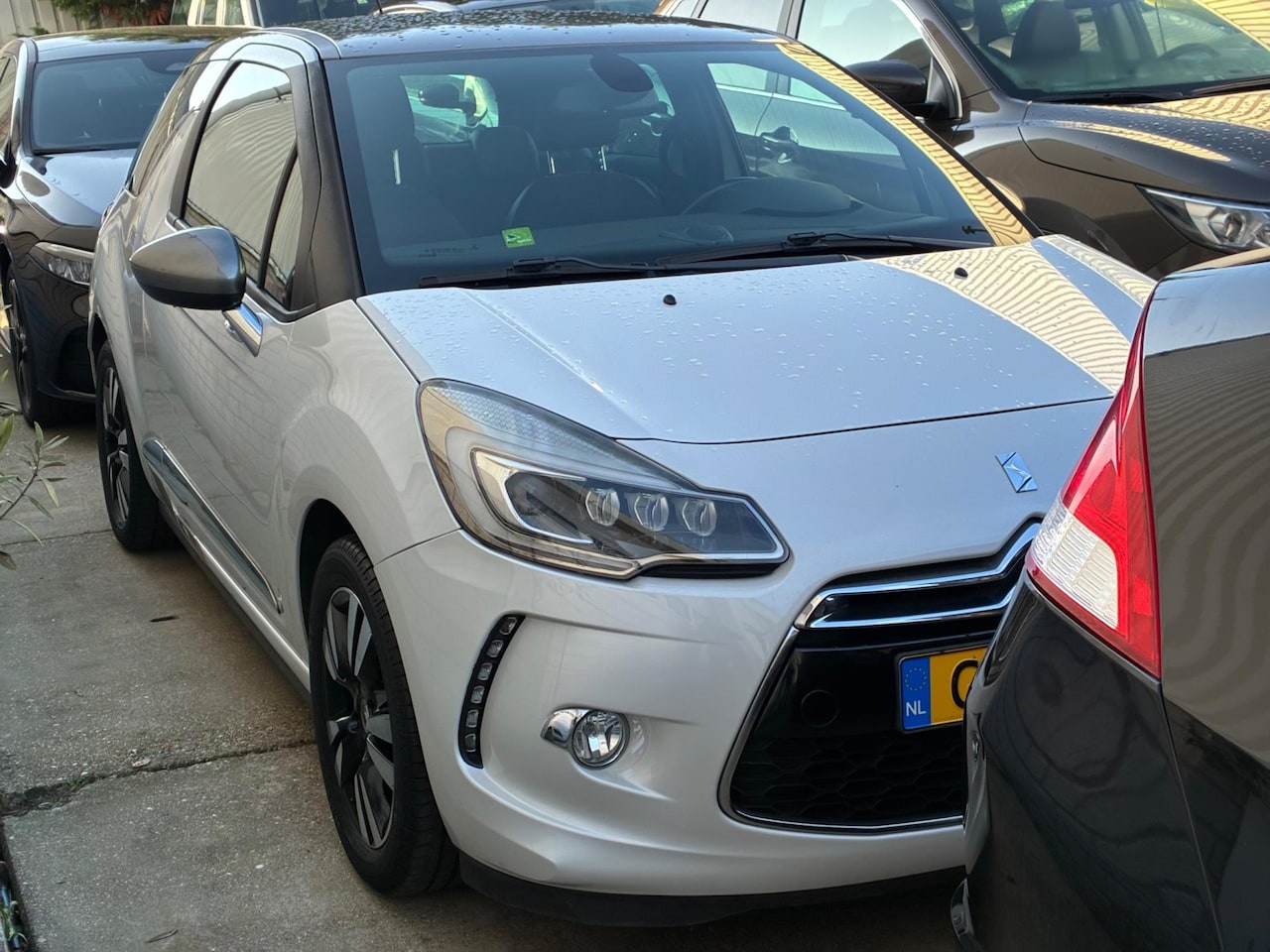 Citroën DS3 - 1.2 PureTech So Chic 65.972KM ! LAGE KMSTAND ! - AutoWereld.nl