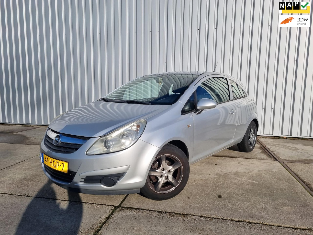 Opel Corsa - 1.2-16V Business APK tot 11-2026! - AutoWereld.nl