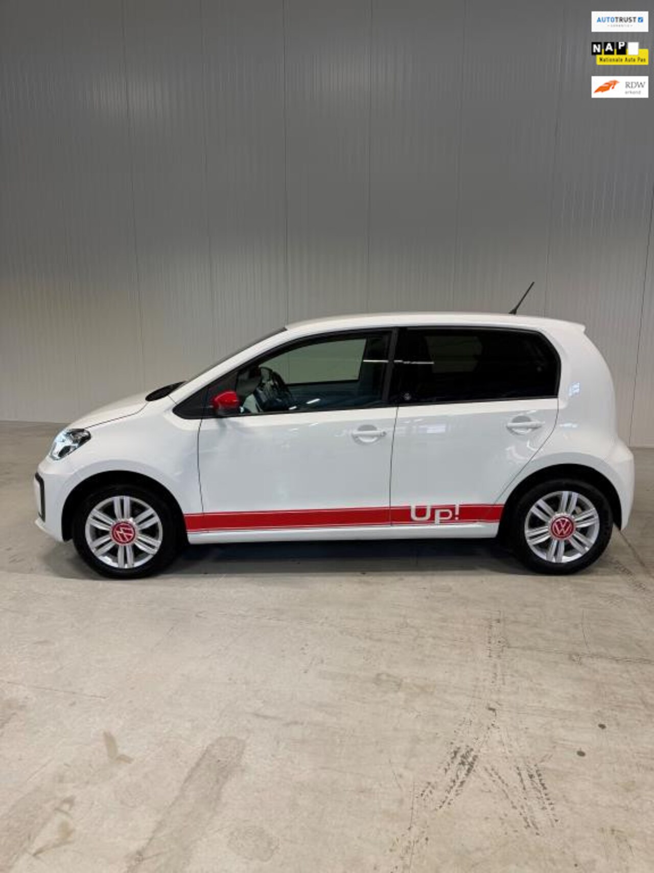 VOLKSWAGEN UP!
