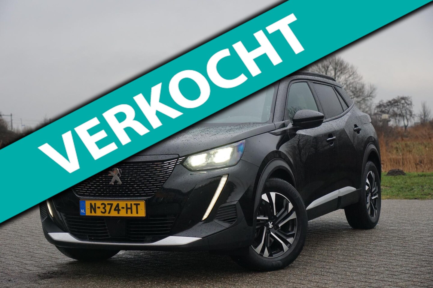 Peugeot 2008 - 1.2 PureTech 130pk Allure - Noir Perla Nera - Carplay/Clima/Cruise - AutoWereld.nl