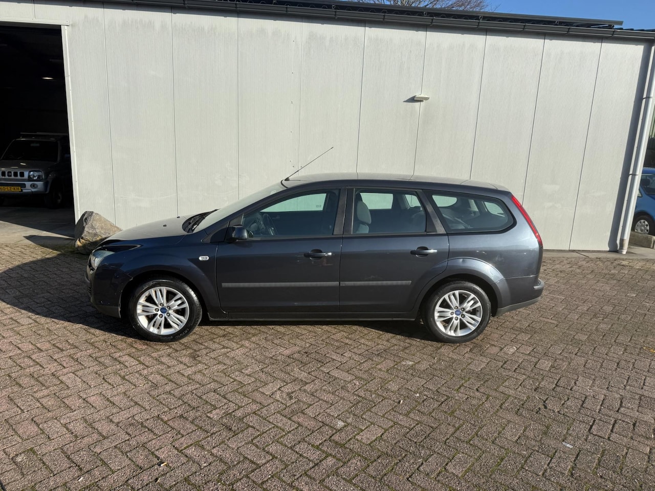 Ford Focus Wagon - 1.6-16V Trend 1.6-16V Trend - AutoWereld.nl