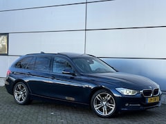 BMW 3-serie Touring - 320d M Sport Edition High Executive 2e Eignr |Pano |Head Up |Harman/Kardon |Leer |4x Stoel