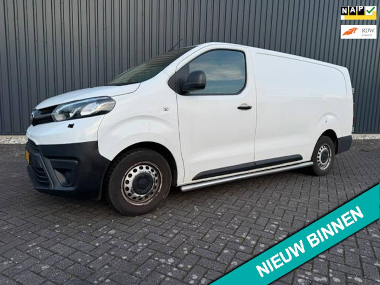 Toyota PROACE Long Worker - 1.5 D-4D Cool Comfort ( AIRCO + CRUISE CONT + DIST KETTING VERVANGEN ) - AutoWereld.nl