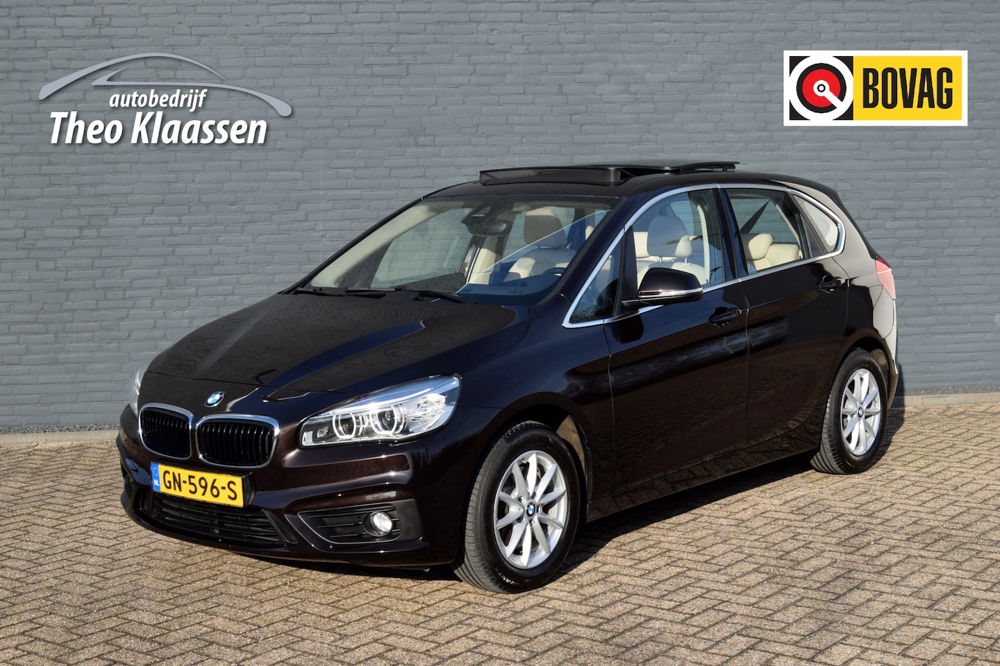 BMW 2-serie Active Tourer - 218i Essential Pano Head-up Leder Navi 1e eigenaar 78.000km NAP - AutoWereld.nl
