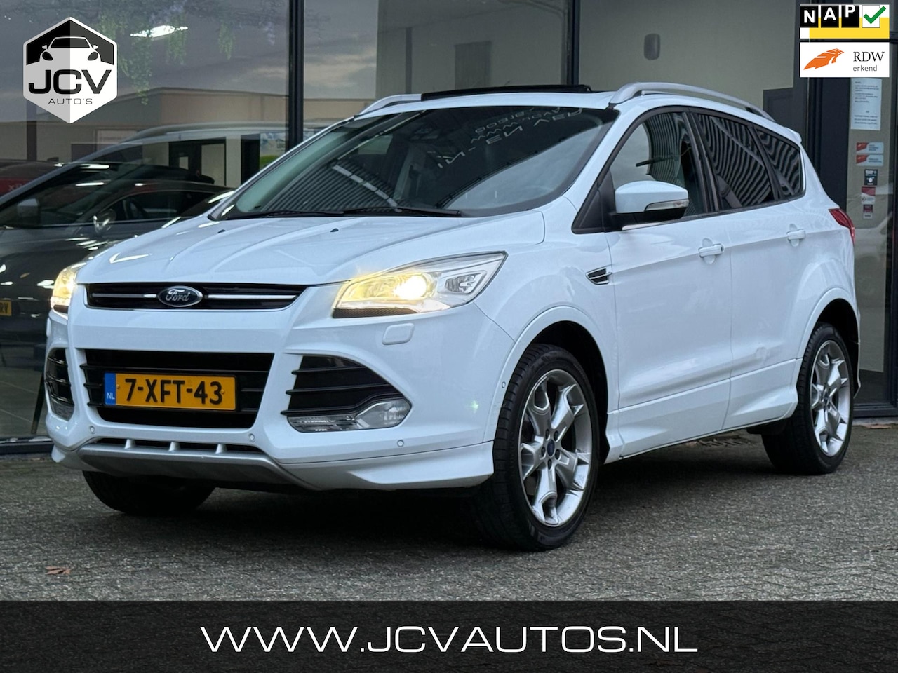 Ford Kuga - 1.6 Titanium Plus 4WD PANO/CAM/TREKHAAK/APK/NAP - AutoWereld.nl