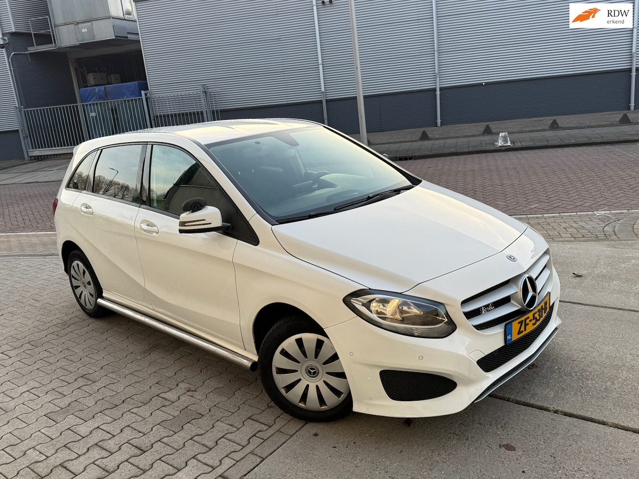 Mercedes-Benz B-klasse - 220 d Ambition AUTOMAAT Clima 5DR - AutoWereld.nl