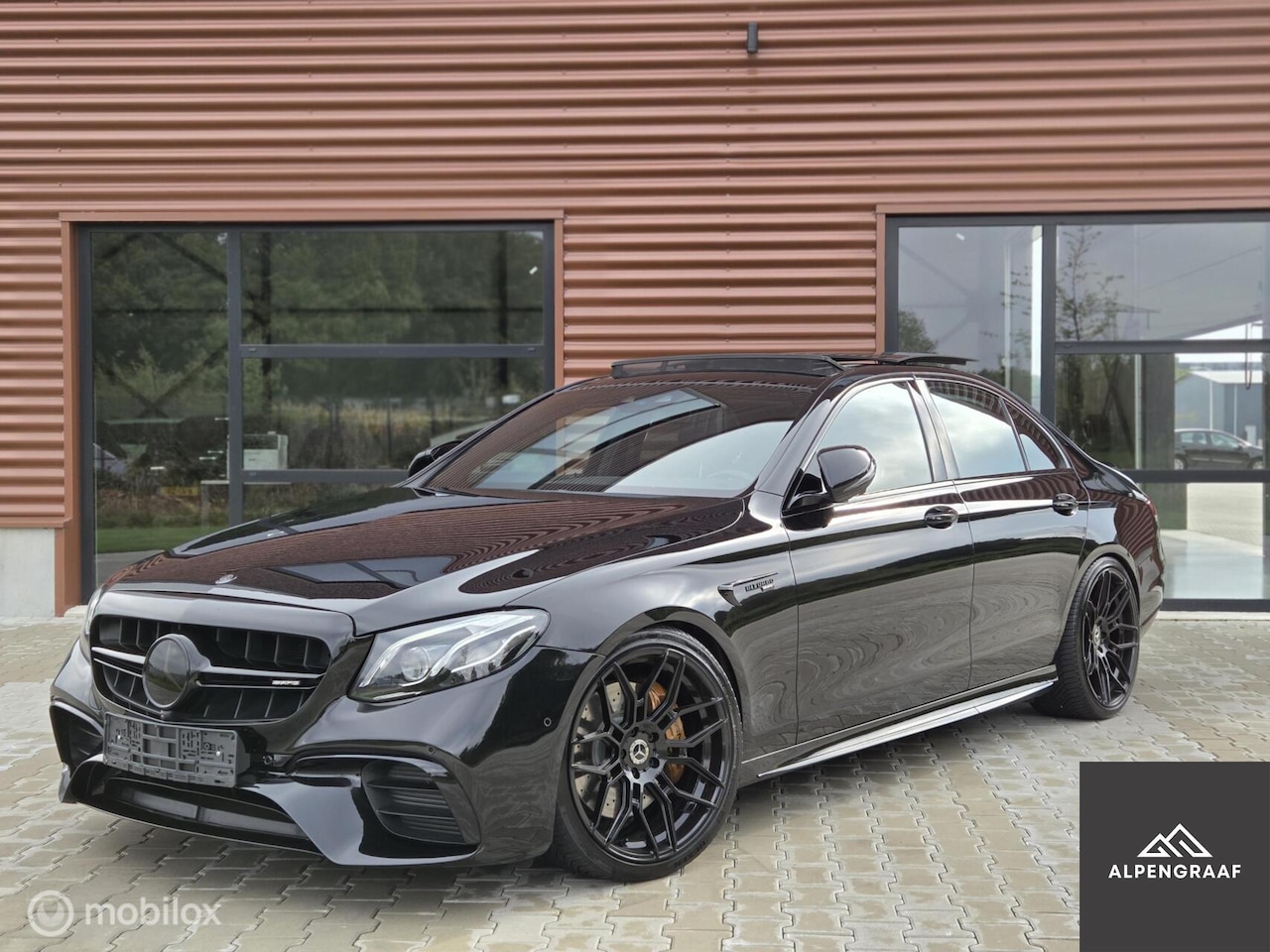 Mercedes-Benz E-klasse - 400 4Matic Prestige Plus E63 AMG |Pano|Luchtvering|Burmester|Stoelkoeling|Massage|Ambient| - AutoWereld.nl