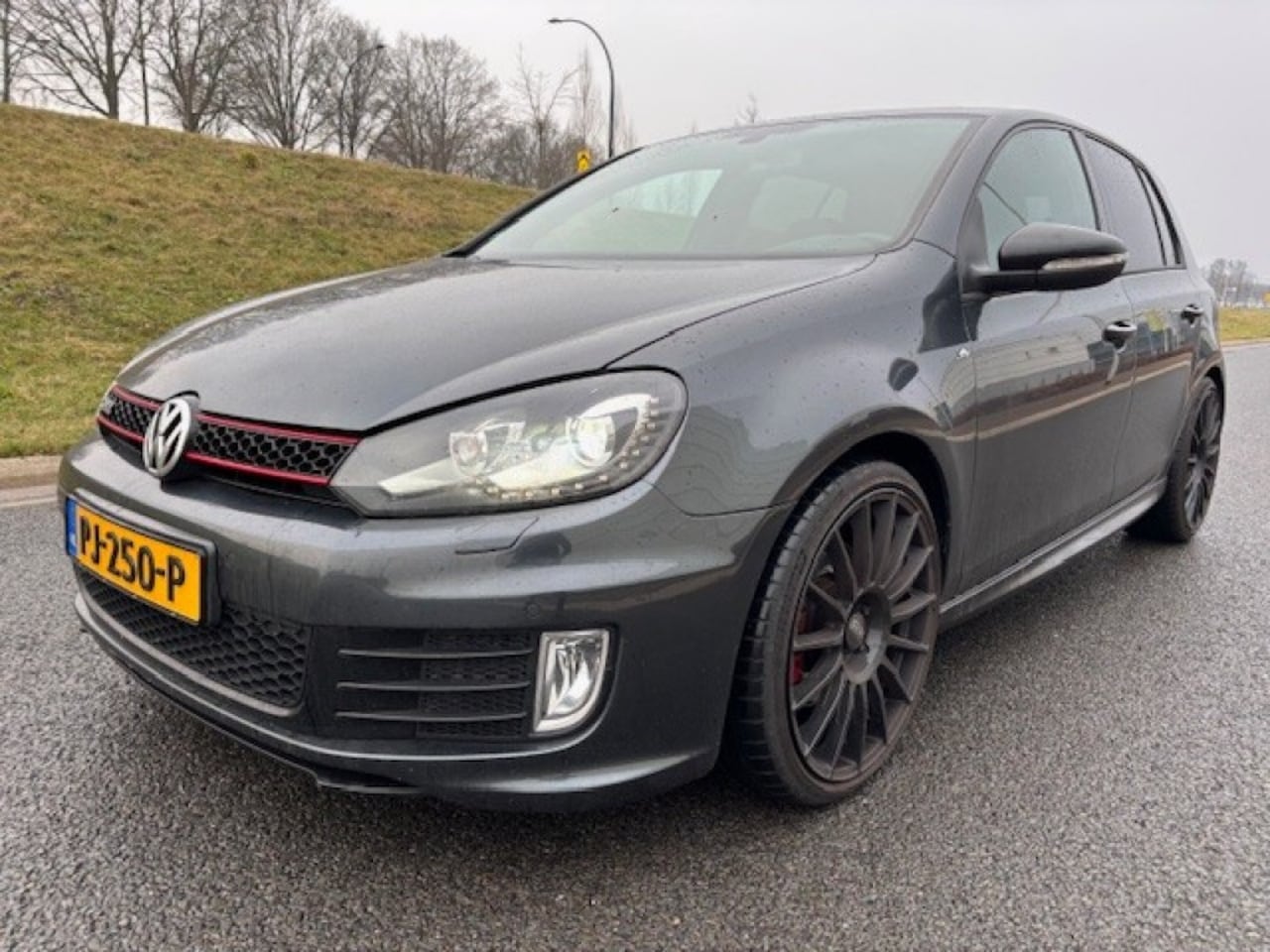 Volkswagen Golf - 2.0 GTI Edition 35 2.0 GTI EDITION 35 - AutoWereld.nl
