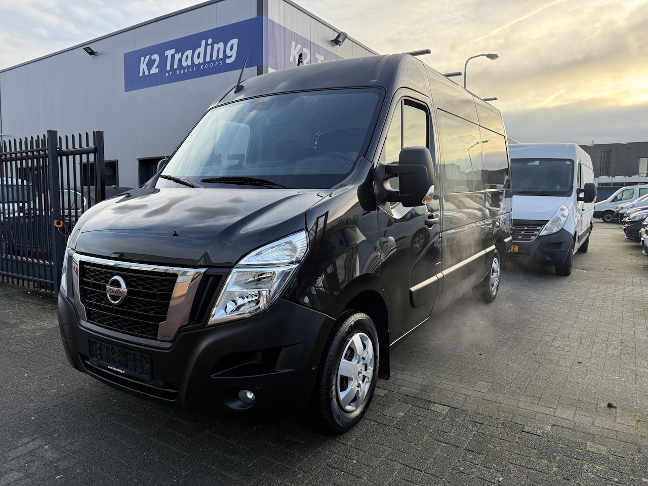 Nissan Interstar - 2.3 dCi 180 QS N-ConnectaL2H2 3,5t Front - AutoWereld.nl