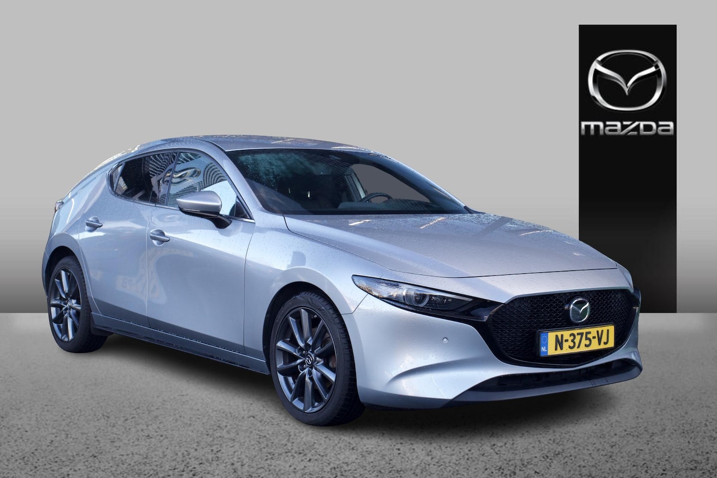 Mazda 3 Sport - Sportive 2.0 automaat e-Sky-G 150pk /Dealeronderhouden/Navi/HUD/Airco/Keyless/18 inch LMV - AutoWereld.nl