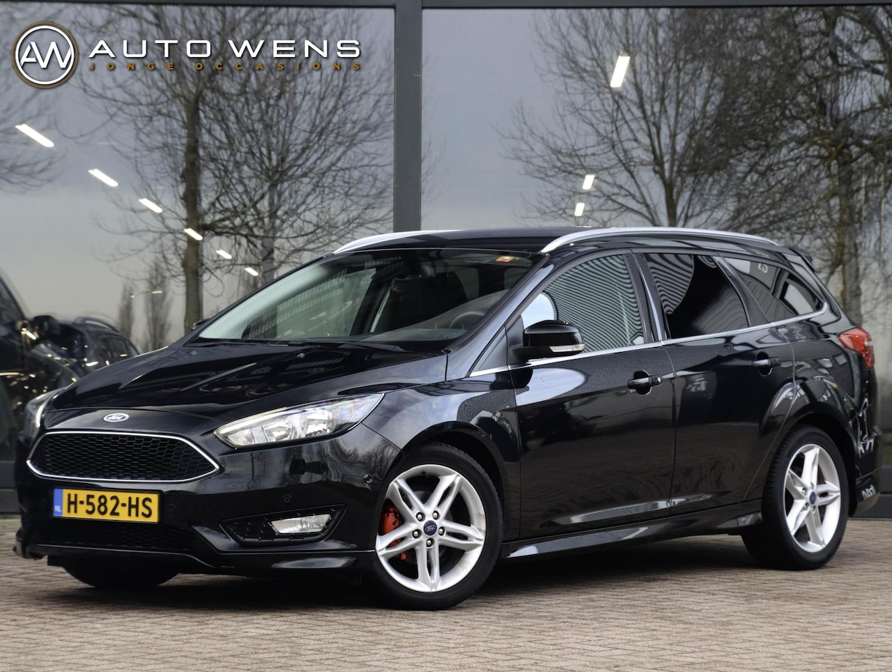 Ford Focus Wagon - 1.0 ST-Line 125PK S Edition | Winterpakket | Parking Pack - AutoWereld.nl