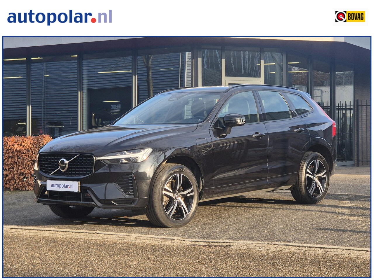 Volvo XC60 - 2.0 T6 Plug-in hybrid AWD R-Design Dark/MY2022/Trekhaak/Panodak etc. - AutoWereld.nl