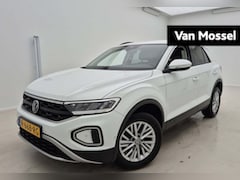 Volkswagen T-Roc - 1.0 TSI Life | 110 PK | Digital Cokpit | Navigatie | Carplay / Android Auto | All Season B
