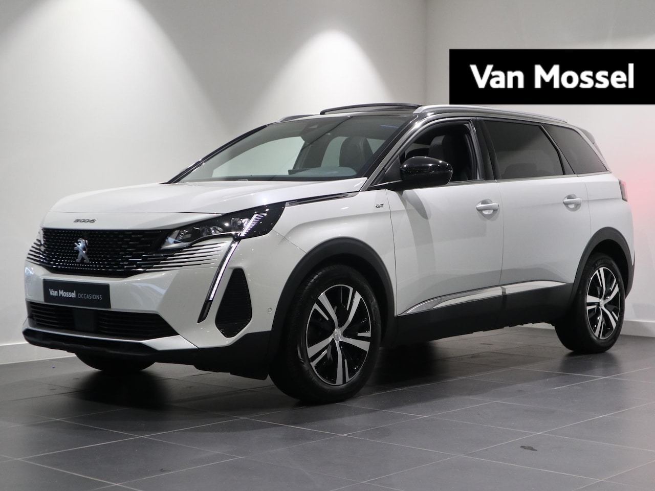 Peugeot 5008 - 130PK GT - SCHUIF/KANTELDAK - 360 GRADEN CAMERA - 7-PERSOONS! - AutoWereld.nl