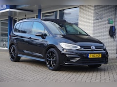Volkswagen Touran - 1.5 TSI R-line 7p Trekhaak Panoramadak Carplay
