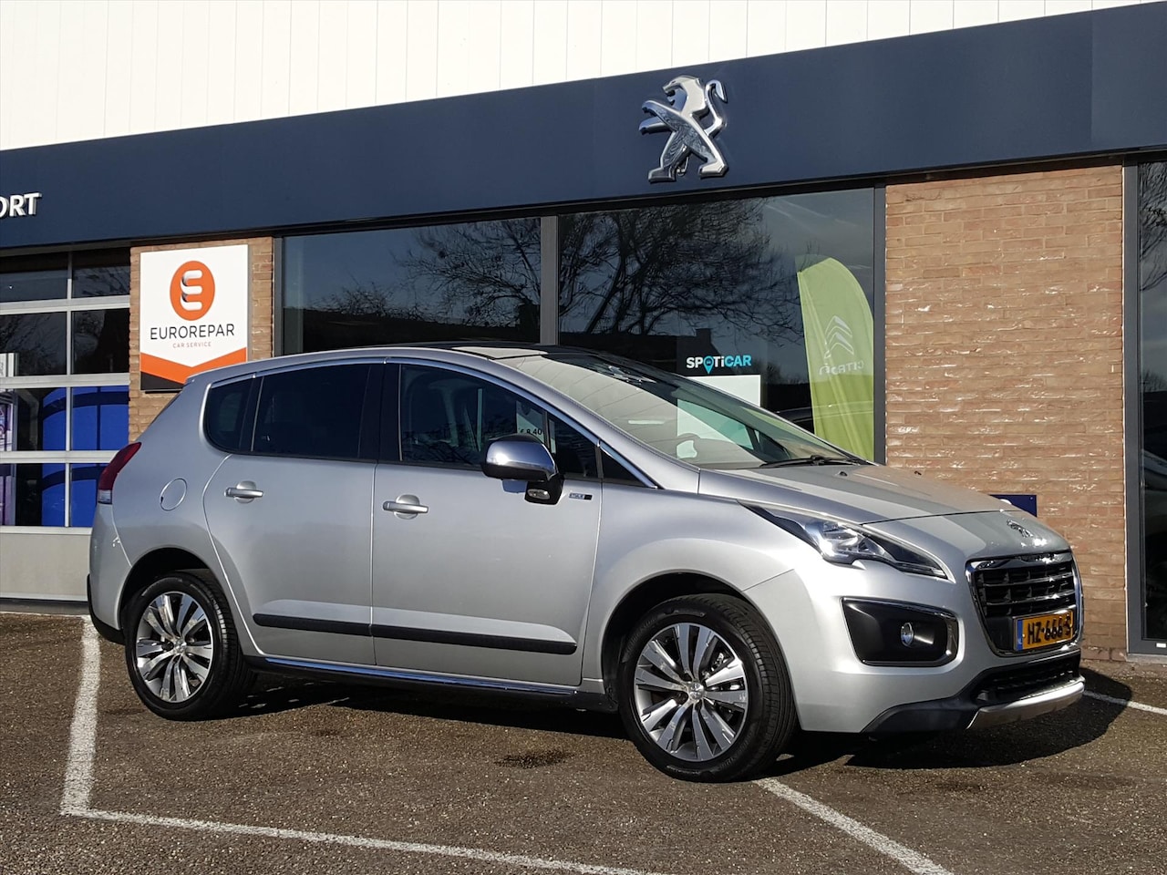 Peugeot 3008 - STYLE 1.2PT-130PK TREKHAAK | Navigatie | Cruise & Climate control | Achteruitrijcamera | P - AutoWereld.nl
